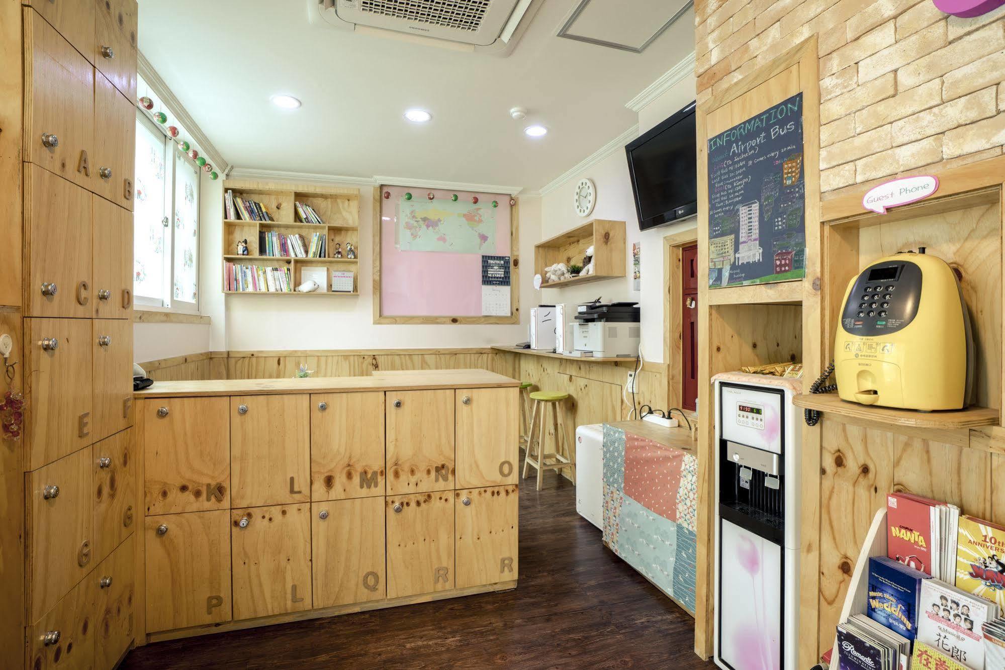 Dalkom Myeongdong Guesthouse Seoul Exterior photo